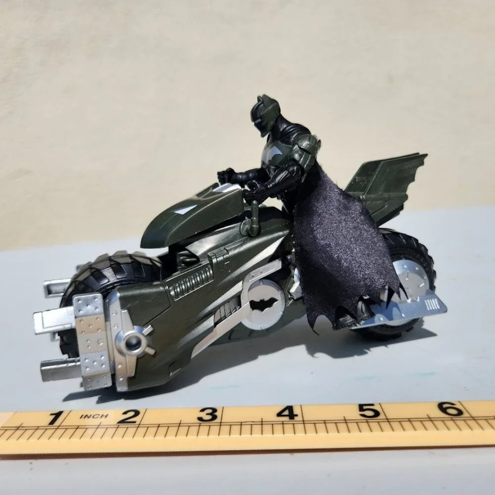 DC Comics Batman Batcycle Batmobile with Action Figure Motorcycle Action Figure